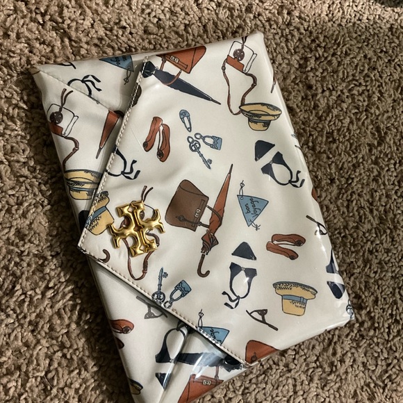 Tory Burch Bon Voyage Vinyl Travel Clutch - Picture 1 of 1